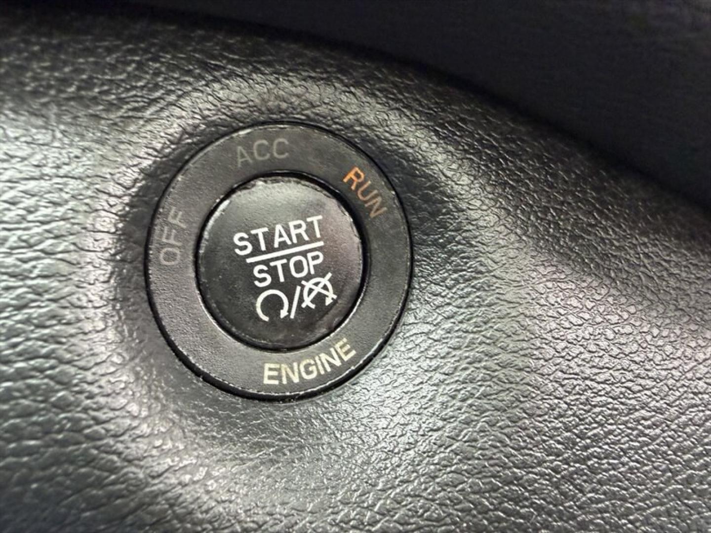 2015 Brilliant Black Crystal Pearl Coat Jeep Cherokee Trailhawk (1C4PJMBS3FW) with an 3.2L V6 271hp 239ft. lbs. engine, Automatic transmission, located at 25355 Eames Street, Channahon, IL, 60410, (815) 467-1807, 41.429108, -88.228432 - Ready to own the road and turn heads while youre at it? Meet this 2015 Jeep Cherokee Trailhawk, a total showstopper in sleek Granite Crystal Metallic Clear Coat. Under that tough hood, youll find a burly 3.2L V6 engine packing 271 horsepower and 239 ft-lbs of torquebecause sometimes, you gotta have- Photo#26
