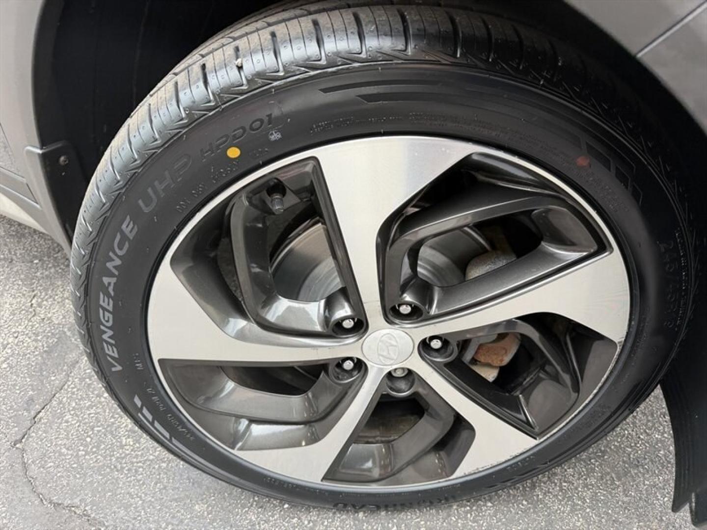 2017 Coliseum Gray Hyundai TUCSON AWD Value (KM8J3CA21HU) with an 1.6L Turbo I4 175hp 195ft. lbs. engine, Automatic transmission, located at 25355 Eames Street, Channahon, IL, 60410, (815) 467-1807, 41.429108, -88.228432 - Ready to roll in style and confidence? Check out this 2017 Hyundai Tucson Value, rocking that sleek Coliseum Gray exterior with a classy Gray interior that says, Ive arrived. Under the hood, you get a peppy 1.6L Turbo I4 engine pumping out 175 horsepower and 195 ft-lbs of torque enough zip to keep- Photo#9