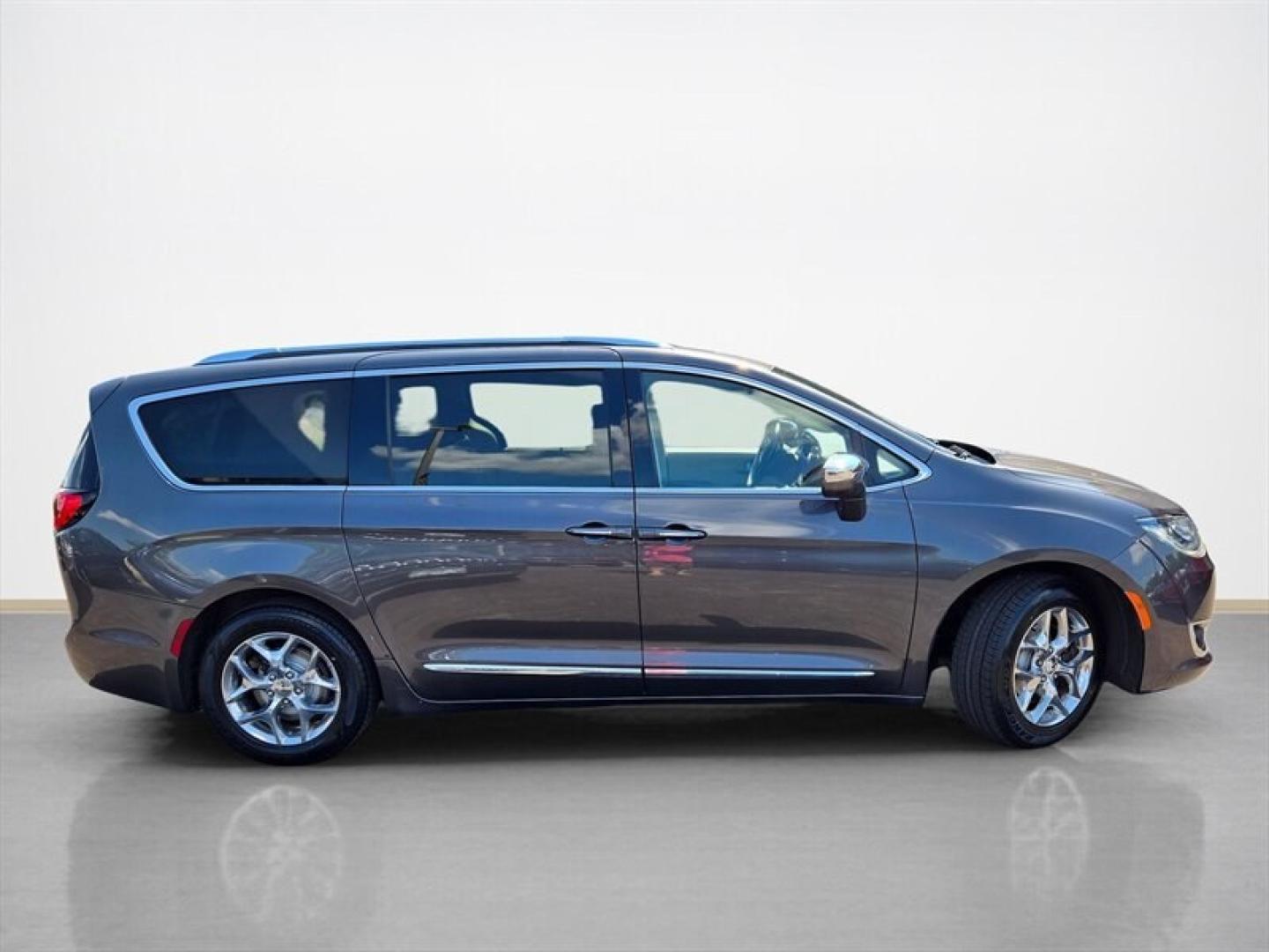 2017 Granite Crystal Metallic Clear Coat Chrysler Pacifica Limited (2C4RC1GG4HR) with an Pentastar 3.6L V6 287hp 262ft. lbs. engine, Automatic transmission, located at 25355 Eames Street, Channahon, IL, 60410, (815) 467-1807, 41.429108, -88.228432 - The 2017 Chrysler Pacifica Limited is a well-equipped minivan designed to offer a balance of performance, comfort, and advanced features. Powered by a Pentastar 3.6L V6 engine producing 287 horsepower and 262 lb-ft of torque, this vehicle provides a smooth and responsive driving experience. It deliv- Photo#1