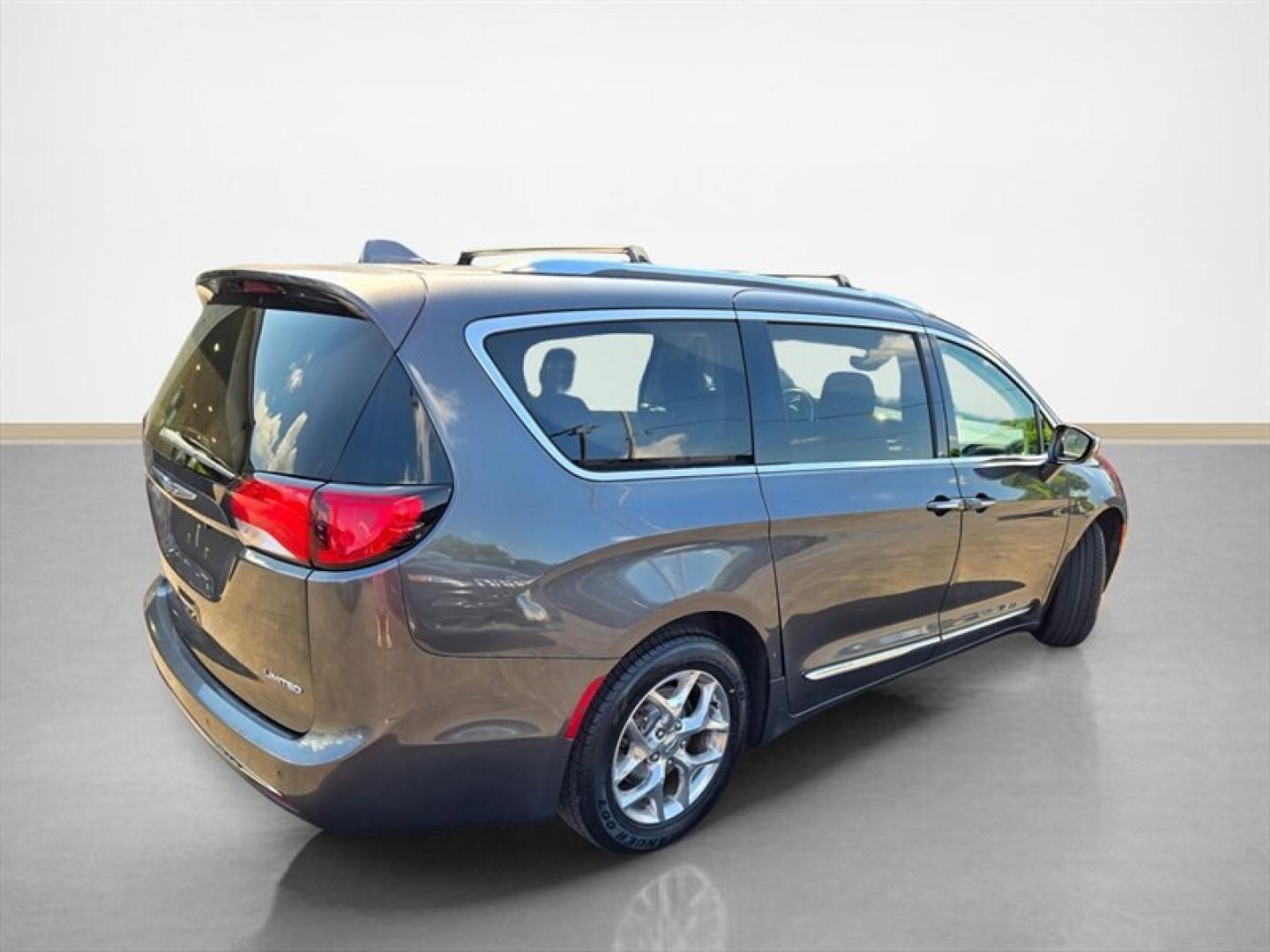 2017 Granite Crystal Metallic Clear Coat Chrysler Pacifica Limited (2C4RC1GG4HR) with an Pentastar 3.6L V6 287hp 262ft. lbs. engine, Automatic transmission, located at 25355 Eames Street, Channahon, IL, 60410, (815) 467-1807, 41.429108, -88.228432 - The 2017 Chrysler Pacifica Limited is a well-equipped minivan designed to offer a balance of performance, comfort, and advanced features. Powered by a Pentastar 3.6L V6 engine producing 287 horsepower and 262 lb-ft of torque, this vehicle provides a smooth and responsive driving experience. It deliv- Photo#3