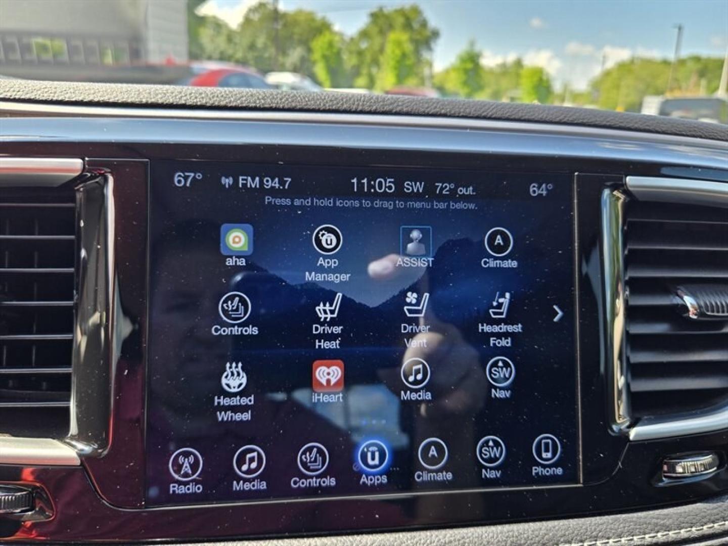 2017 Granite Crystal Metallic Clear Coat Chrysler Pacifica Limited (2C4RC1GG4HR) with an Pentastar 3.6L V6 287hp 262ft. lbs. engine, Automatic transmission, located at 25355 Eames Street, Channahon, IL, 60410, (815) 467-1807, 41.429108, -88.228432 - The 2017 Chrysler Pacifica Limited is a well-equipped minivan designed to offer a balance of performance, comfort, and advanced features. Powered by a Pentastar 3.6L V6 engine producing 287 horsepower and 262 lb-ft of torque, this vehicle provides a smooth and responsive driving experience. It deliv- Photo#16
