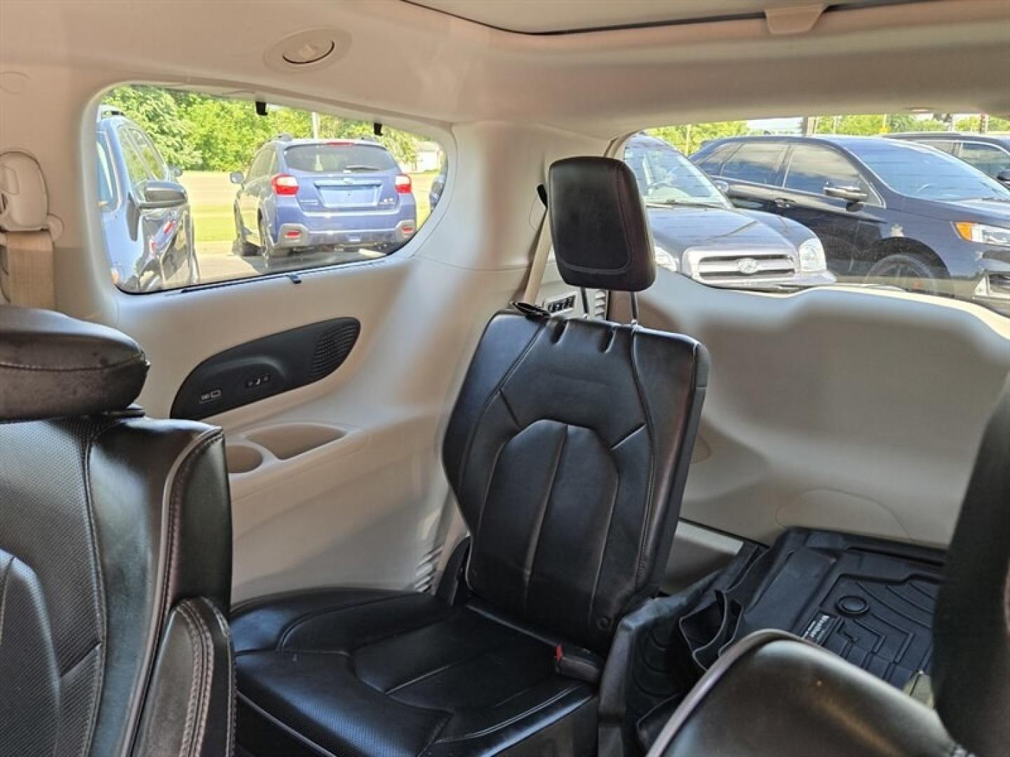 2017 Granite Crystal Metallic Clear Coat Chrysler Pacifica Limited (2C4RC1GG4HR) with an Pentastar 3.6L V6 287hp 262ft. lbs. engine, Automatic transmission, located at 25355 Eames Street, Channahon, IL, 60410, (815) 467-1807, 41.429108, -88.228432 - The 2017 Chrysler Pacifica Limited is a well-equipped minivan designed to offer a balance of performance, comfort, and advanced features. Powered by a Pentastar 3.6L V6 engine producing 287 horsepower and 262 lb-ft of torque, this vehicle provides a smooth and responsive driving experience. It deliv- Photo#27