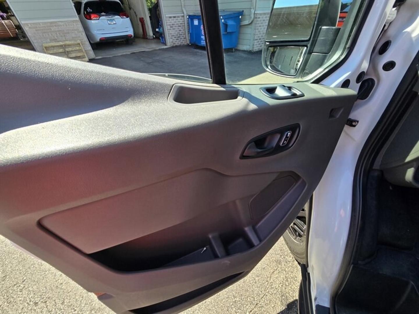 2022 Oxford White Ford Transit (1FTBR3U85NK) with an 3.5L Flex Fuel V6 275hp 262ft. lbs. engine, Automatic transmission, located at 25355 Eames Street, Channahon, IL, 60410, (815) 467-1807, 41.429108, -88.228432- Photo#12