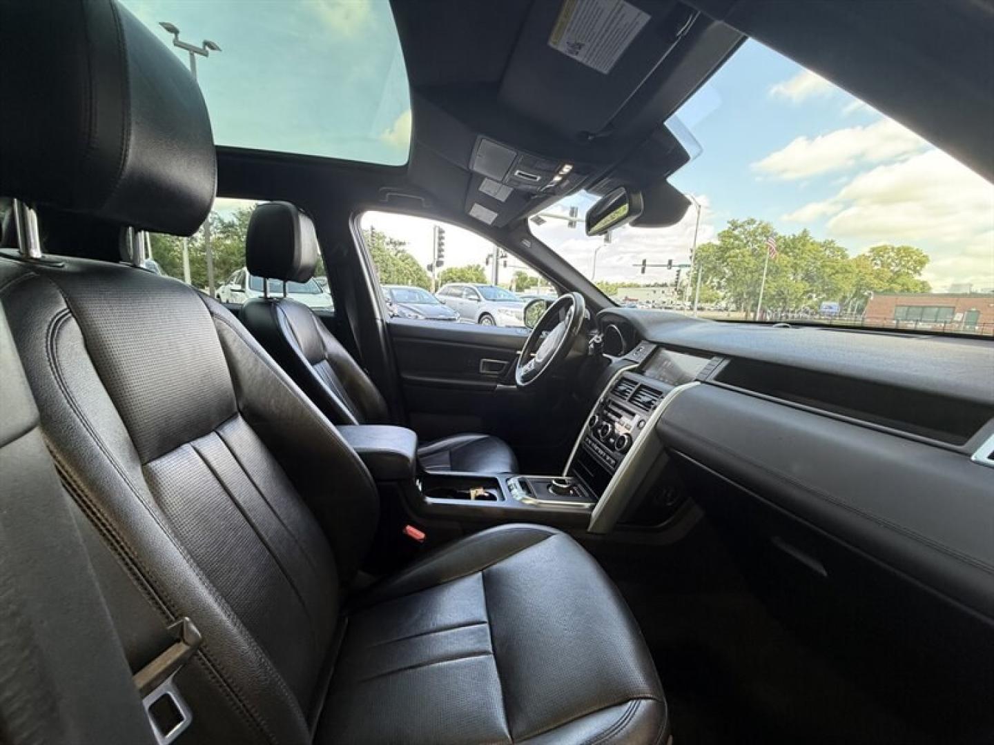 2019 Santorini Black Metallic Land Rover Discovery Sport HSE (SALCR2FX2KH) with an 2.0 engine, Automatic transmission, located at 25355 Eames Street, Channahon, IL, 60410, (815) 467-1807, 41.429108, -88.228432 - Ready to turn heads and conquer the urban jungle? Check out this 2019 Land Rover Discovery Sport HSE, rocking a peppy 2.0-liter engine thats as smooth as your favorite latte. With a fuel economy thats actually sensible for a luxury SUV21 MPG city and 25 MPG highwayyou'll get there in style without e- Photo#12