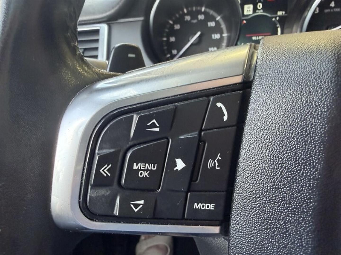 2019 Santorini Black Metallic Land Rover Discovery Sport HSE (SALCR2FX2KH) with an 2.0 engine, Automatic transmission, located at 25355 Eames Street, Channahon, IL, 60410, (815) 467-1807, 41.429108, -88.228432 - Ready to turn heads and conquer the urban jungle? Check out this 2019 Land Rover Discovery Sport HSE, rocking a peppy 2.0-liter engine thats as smooth as your favorite latte. With a fuel economy thats actually sensible for a luxury SUV21 MPG city and 25 MPG highwayyou'll get there in style without e- Photo#24