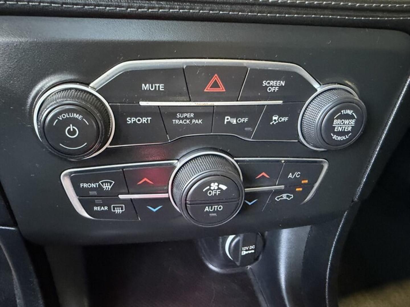 2021 Go Mango Dodge Charger R/T (2C3CDXCTXMH) with an HEMI 5.7L V8 370hp 395ft. lbs. engine, Automatic transmission, located at 25355 Eames Street, Channahon, IL, 60410, (815) 467-1807, 41.429108, -88.228432 - 2021 Dodge Charger R/T Plus HEMI Power in Go Mango! Turn every drive into an event with this head-turning Go Mango Charger R/T Plus, powered by the legendary 5.7L HEMI V8! It has the color, sound and muscle-car attitude you wantplus a loaded interior. 5.7L HEMI V8 engine Eight-speed automatic- Photo#20
