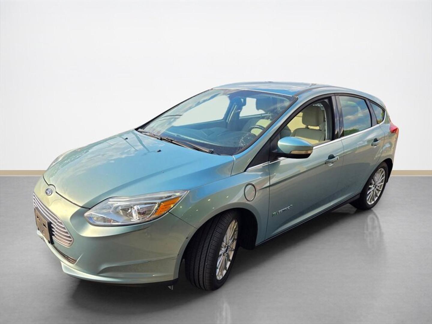 2012 Green Ford Focus (1FAHP3R41CL) with an 0.0 engine, Automatic transmission, located at 25355 Eames Street, Channahon, IL, 60410, (815) 467-1807, 41.429108, -88.228432- Photo#7