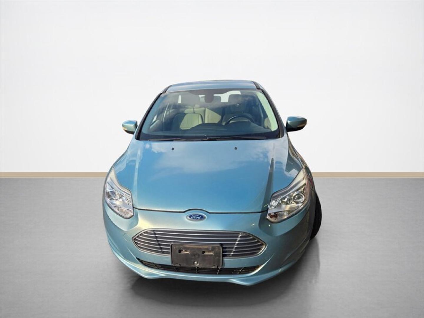 2012 Green Ford Focus (1FAHP3R41CL) with an 0.0 engine, Automatic transmission, located at 25355 Eames Street, Channahon, IL, 60410, (815) 467-1807, 41.429108, -88.228432- Photo#8