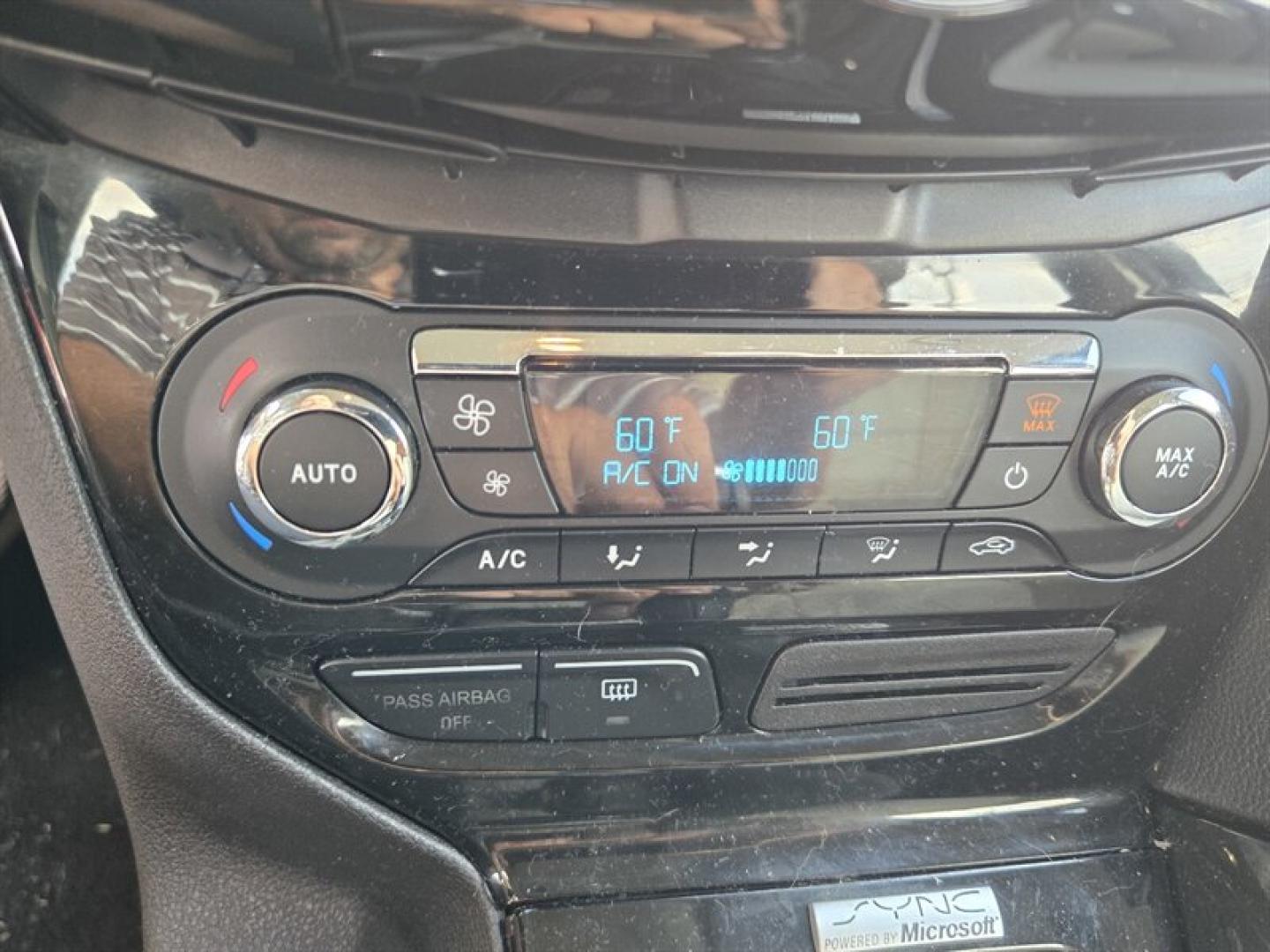 2012 Green Ford Focus (1FAHP3R41CL) with an 0.0 engine, Automatic transmission, located at 25355 Eames Street, Channahon, IL, 60410, (815) 467-1807, 41.429108, -88.228432- Photo#18