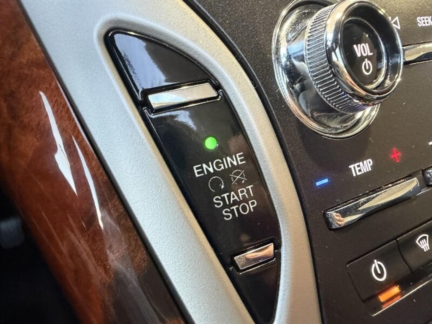 2020 Infinite Black Lincoln Nautilus Reserve (2LMPJ8KP3LB) with an 2.7L Twin Turbo V6 335hp 380ft. lbs. engine, Automatic transmission, located at 25355 Eames Street, Channahon, IL, 60410, (815) 467-1807, 41.429108, -88.228432 - LUXURY WITHOUT THE BRAND-NEW PRICE TAG! This 2020 Lincoln Nautilus Reserve AWD showed up dressed to impresswith an original MSRP of over $62,000! 2.7L Twin-Turbo V6 All-Wheel Drive Panoramic Vista Roof Heated and Ventilated Leather Seats Heated Rear Seats and Steering Wheel Navigation 3- Photo#25