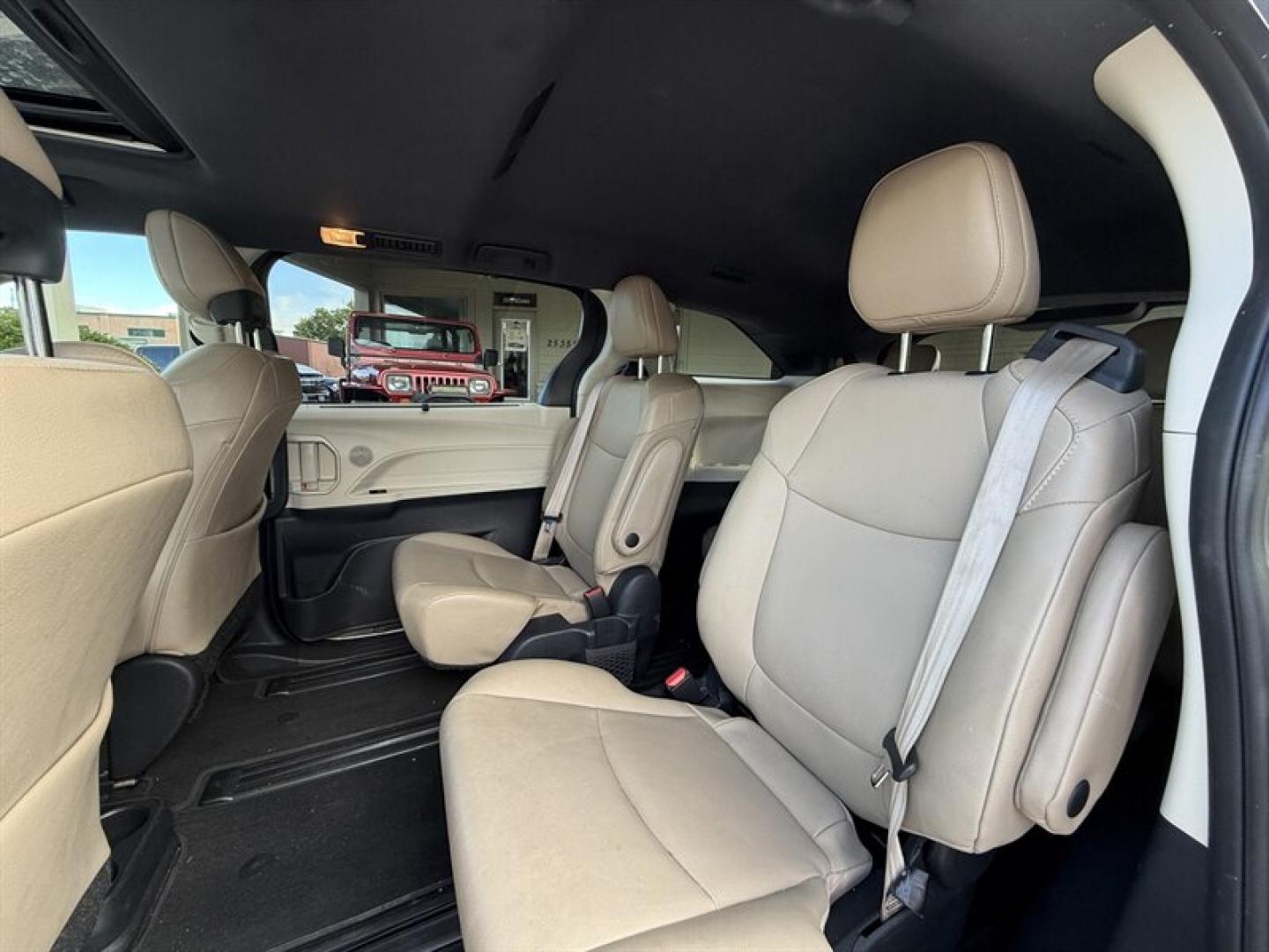 2021 Predawn Gray Mica Toyota Sienna XLE 7 Passenger (5TDJRKEC8MS) with an 2.5L Hybrid I4 245hp engine, Automatic transmission, located at 25355 Eames Street, Channahon, IL, 60410, (815) 467-1807, 41.429108, -88.228432 - Unleash the power and efficiency of the 2021 Toyota Sienna XLE 8-Passenger in striking Predawn Gray Mica. Under the hood, a beastly 2.5L Hybrid I4 engine roars with 245 horsepower, delivering electrifying performance while dominating fuel economyboasting an incredible 36 MPG both city and highway. W- Photo#15
