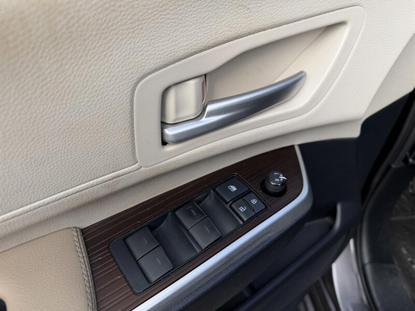 2021 Predawn Gray Mica Toyota Sienna XLE 7 Passenger (5TDJRKEC8MS) with an 2.5L Hybrid I4 245hp engine, Automatic transmission, located at 25355 Eames Street, Channahon, IL, 60410, (815) 467-1807, 41.429108, -88.228432 - Unleash the power and efficiency of the 2021 Toyota Sienna XLE 8-Passenger in striking Predawn Gray Mica. Under the hood, a beastly 2.5L Hybrid I4 engine roars with 245 horsepower, delivering electrifying performance while dominating fuel economyboasting an incredible 36 MPG both city and highway. W- Photo#18