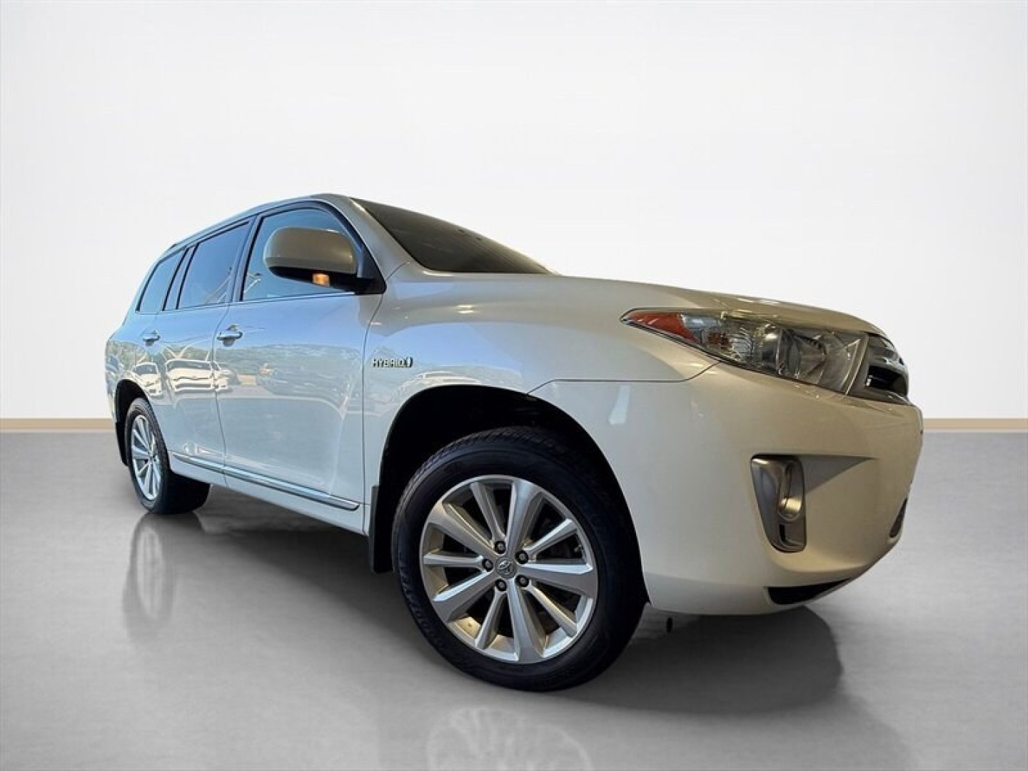 2012 Blizzard Pearl Toyota Highlander Hybrid Limited (JTEDC3EH4C2) with an 3.5L Hybrid V6 280hp engine, Automatic transmission, located at 25355 Eames Street, Channahon, IL, 60410, (815) 467-1807, 41.429108, -88.228432 - Looking for a ride thats as smart as it is stylish? Check out this 2012 Toyota Highlander Hybrid Limited the eco-friendly powerhouse that doesnt hold back on luxury or performance. Under the hood, it rocks a 3.5L Hybrid V6 engine pumping out a solid 280 horsepower. Translation: smooth acceleration- Photo#1