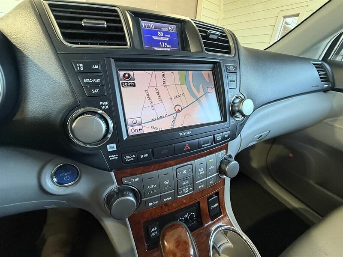 2012 Blizzard Pearl Toyota Highlander Hybrid Limited (JTEDC3EH4C2) with an 3.5L Hybrid V6 280hp engine, Automatic transmission, located at 25355 Eames Street, Channahon, IL, 60410, (815) 467-1807, 41.429108, -88.228432 - Looking for a ride thats as smart as it is stylish? Check out this 2012 Toyota Highlander Hybrid Limited the eco-friendly powerhouse that doesnt hold back on luxury or performance. Under the hood, it rocks a 3.5L Hybrid V6 engine pumping out a solid 280 horsepower. Translation: smooth acceleration- Photo#19