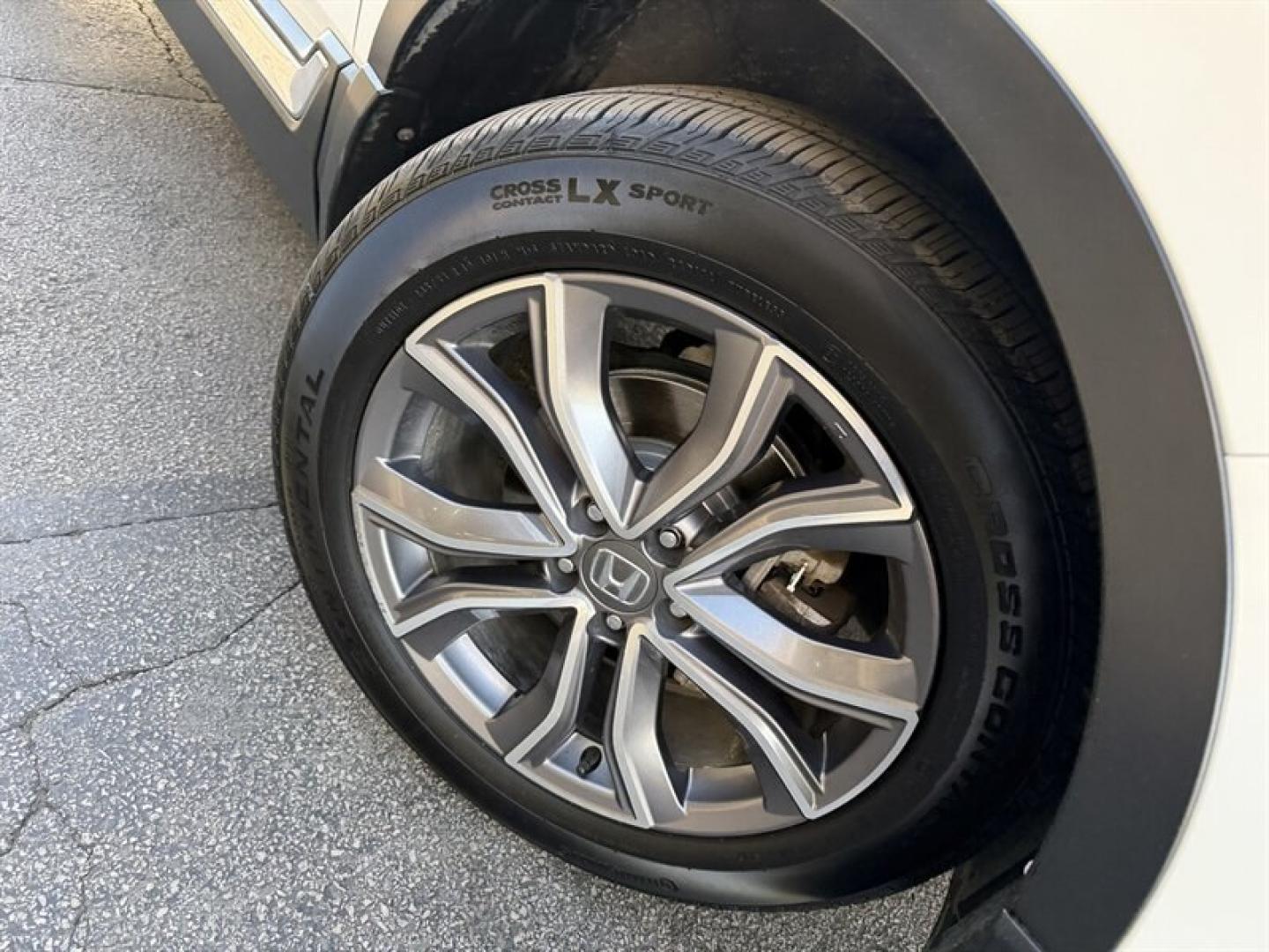 2021 Platinum White Pearl Honda CR-V Touring (7FARW2H9XME) with an 1.5L Turbo I4 190hp 179ft. lbs. engine, Automatic transmission, located at 25355 Eames Street, Channahon, IL, 60410, (815) 467-1807, 41.429108, -88.228432 - The 2021 Honda CR-V Touring is a well-equipped compact SUV that combines performance, comfort, and advanced technology. Powered by a 1.5L Turbocharged Inline-4 engine, it delivers 190 horsepower and 179 lb-ft of torque, providing a balanced blend of power and efficiency. This model achieves an estim- Photo#9
