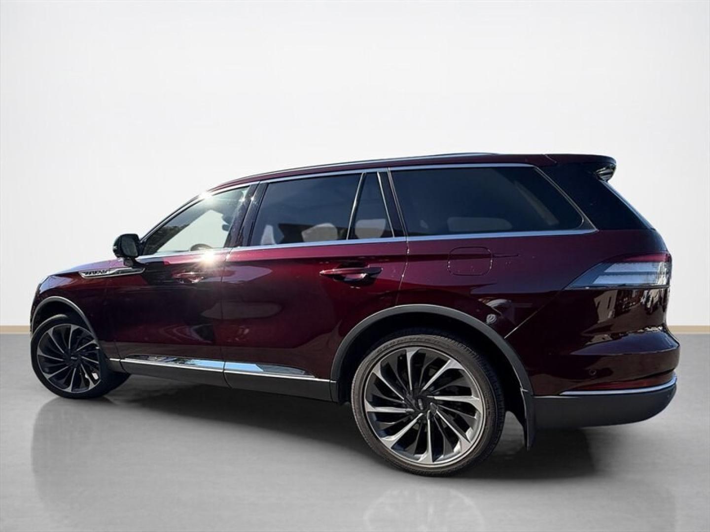 2020 Red Carpet Tinted Clearcoat Lincoln Aviator Reserve Premium (5LM5J7XC8LG) with an 3.0L Twin Turbo V6 400hp 415ft. lbs. engine, Automatic transmission, located at 25355 Eames Street, Channahon, IL, 60410, (815) 467-1807, 41.429108, -88.228432 - 2020 Lincoln Aviator Reserve AWD Because having standards should come with heated leather. Finished in Burgundy Velvet with Sandstone leather, this Aviator brings a little first-class treatment to your everyday drive. Twin-turbocharged 3.0L V6 10-speed automatic transmission All-wheel drive Pa- Photo#6
