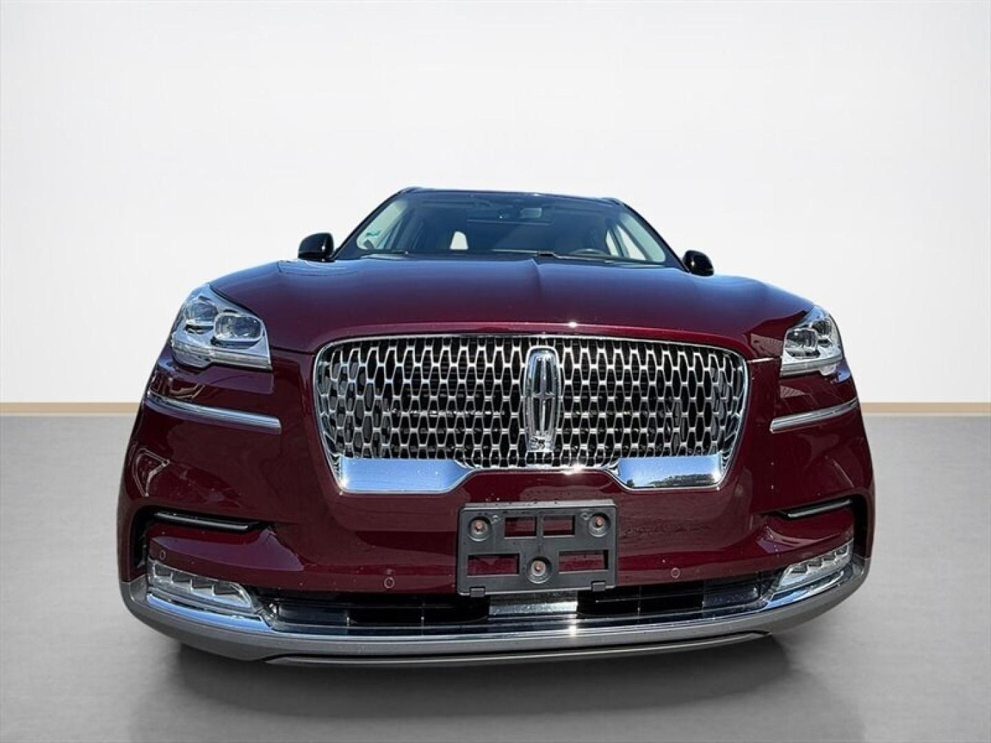 2020 Red Carpet Tinted Clearcoat Lincoln Aviator Reserve Premium (5LM5J7XC8LG) with an 3.0L Twin Turbo V6 400hp 415ft. lbs. engine, Automatic transmission, located at 25355 Eames Street, Channahon, IL, 60410, (815) 467-1807, 41.429108, -88.228432 - 2020 Lincoln Aviator Reserve AWD Because having standards should come with heated leather. Finished in Burgundy Velvet with Sandstone leather, this Aviator brings a little first-class treatment to your everyday drive. Twin-turbocharged 3.0L V6 10-speed automatic transmission All-wheel drive Pa- Photo#8