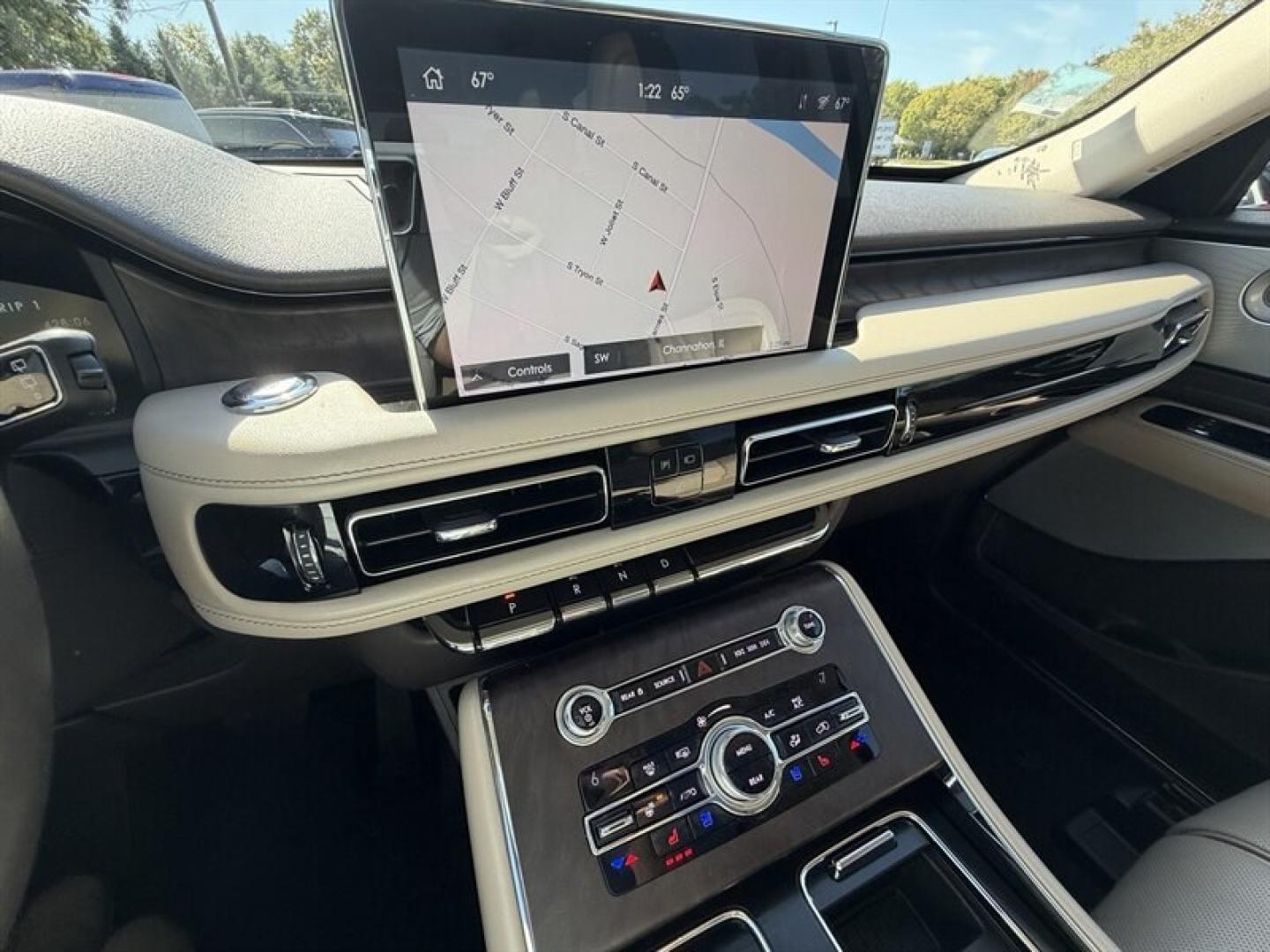2020 Red Carpet Tinted Clearcoat Lincoln Aviator Reserve Premium (5LM5J7XC8LG) with an 3.0L Twin Turbo V6 400hp 415ft. lbs. engine, Automatic transmission, located at 25355 Eames Street, Channahon, IL, 60410, (815) 467-1807, 41.429108, -88.228432 - 2020 Lincoln Aviator Reserve AWD Because having standards should come with heated leather. Finished in Burgundy Velvet with Sandstone leather, this Aviator brings a little first-class treatment to your everyday drive. Twin-turbocharged 3.0L V6 10-speed automatic transmission All-wheel drive Pa- Photo#19