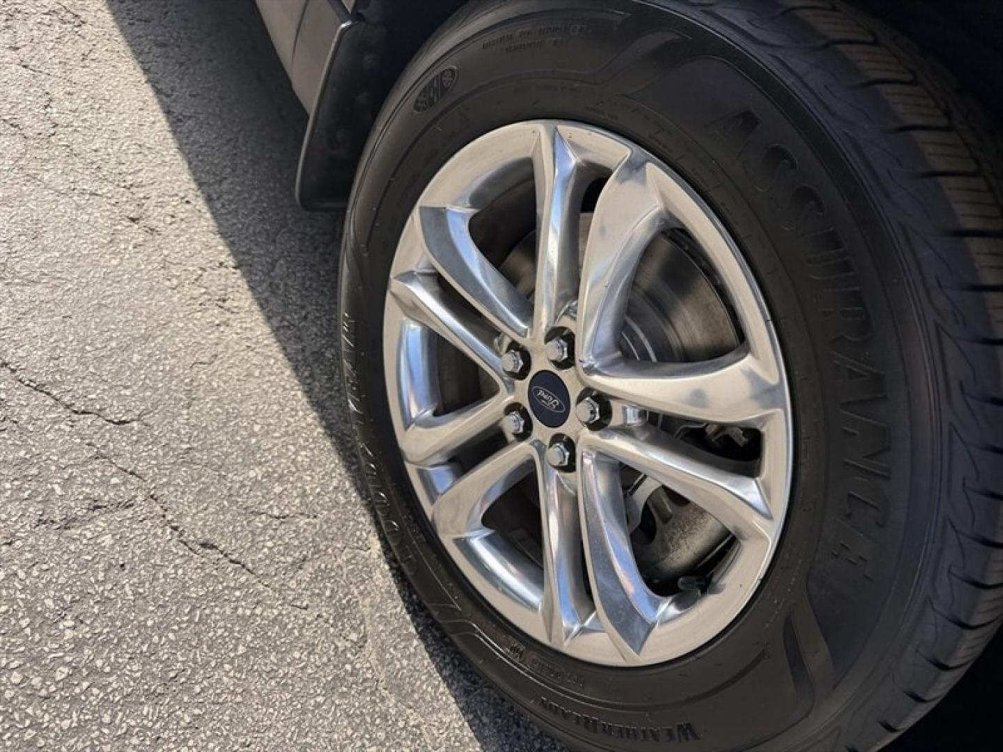 2015 Magnetic Metallic Ford Edge SEL (2FMTK4J8XFB) with an 3.5L V6 280hp 250ft. lbs. engine, Automatic transmission, located at 25355 Eames Street, Channahon, IL, 60410, (815) 467-1807, 41.429108, -88.228432 - 2015 Ford Edge SEL AWD because practical doesnt have to mean painfully boring. This ONE-OWNER, LOCAL TRADE brings the comforts you want with a little attitude to match. Heated leather seats? Obviously. Panoramic roof? Let the sunshine judge your playlist. 3.5L V6 engine All-wheel drive Heated- Photo#9