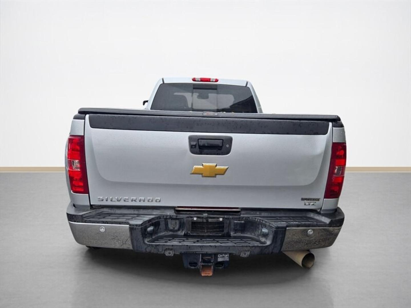 2013 Silver Ice Metallic Chevrolet Silverado 3500 LTZ (1GC4K1C84DF) with an Duramax 6.6L Diesel Turbo V8 397hp 765ft. lbs. engine, Automatic transmission, located at 25355 Eames Street, Channahon, IL, 60410, (815) 467-1807, 41.429108, -88.228432 - Unleash raw power and relentless performance with the 2013 Chevrolet Silverado 3500 LTZ, a true beast built to dominate any challenge. Under the hood roars the legendary Duramax 6.6L Diesel Turbo V8, delivering an unstoppable 397 horsepower and a massive 765 ft-lbs of torque. This isnt just a trucki- Photo#5