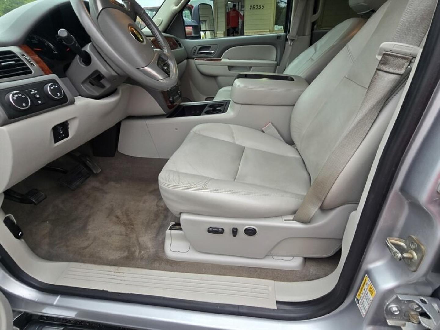 2013 Silver Ice Metallic Chevrolet Silverado 3500 LTZ (1GC4K1C84DF) with an Duramax 6.6L Diesel Turbo V8 397hp 765ft. lbs. engine, Automatic transmission, located at 25355 Eames Street, Channahon, IL, 60410, (815) 467-1807, 41.429108, -88.228432 - Unleash raw power and relentless performance with the 2013 Chevrolet Silverado 3500 LTZ, a true beast built to dominate any challenge. Under the hood roars the legendary Duramax 6.6L Diesel Turbo V8, delivering an unstoppable 397 horsepower and a massive 765 ft-lbs of torque. This isnt just a trucki- Photo#11