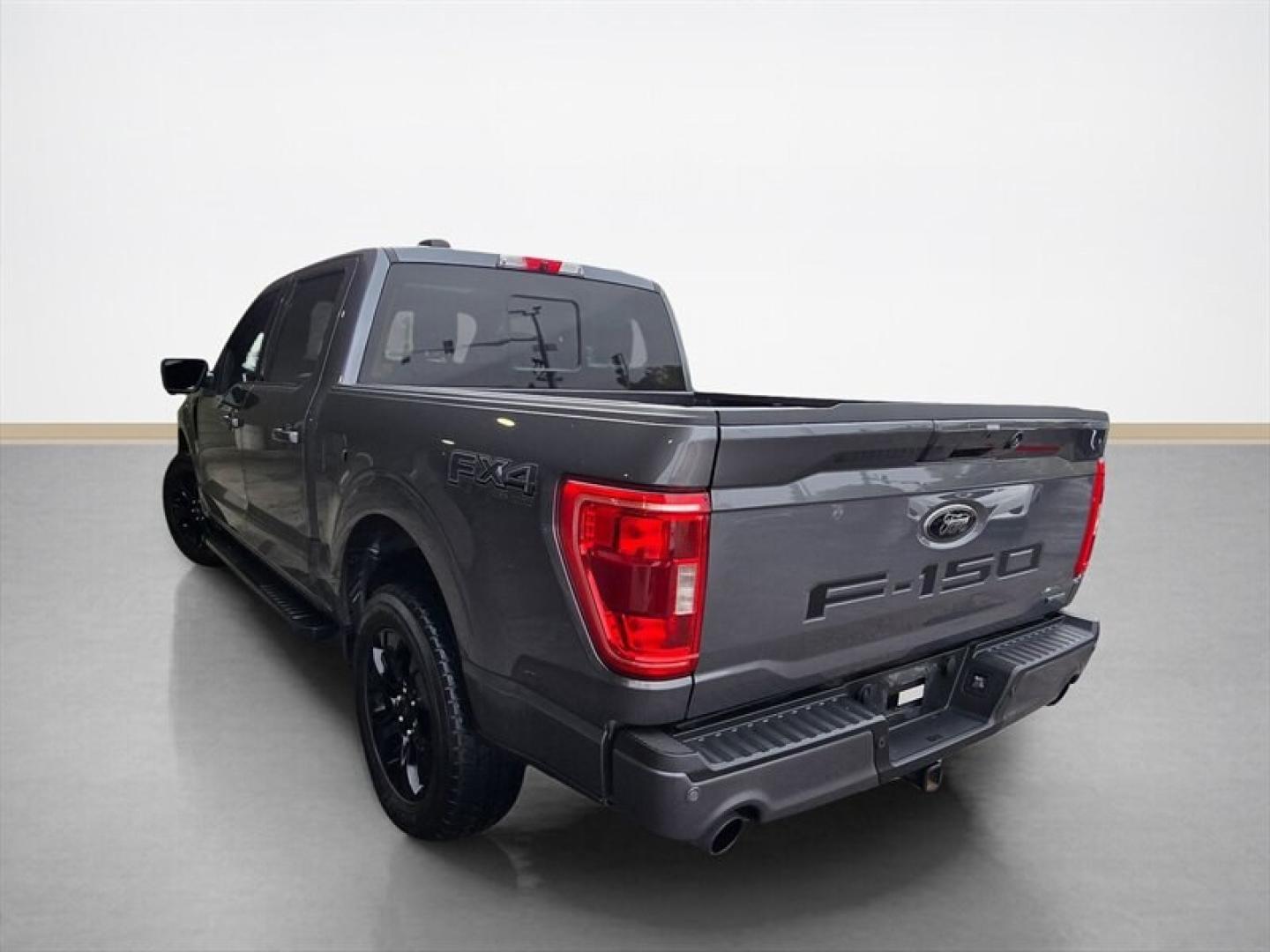 2022 Carbonized Gray Ford F-150 XLT (1FTFW1E89NF) with an EcoBoost 3.5L Twin Turbo V6 400hp 500ft. lbs. engine, Automatic transmission, located at 25355 Eames Street, Channahon, IL, 60410, (815) 467-1807, 41.429108, -88.228432 - 2022 FORD F-150 XLT SUPERCREW 4X4 OVER $11,000 IN EXTRA FACTORY OPTIONS! Some trucks come with the basics. This one checked the upgrade boxes. 3.5L EcoBoost V6 with 10-speed automatic XLT Black Appearance Package with 20" gloss-black wheels Black leather-trimmed seats Twin-panel moonroof FX4- Photo#5