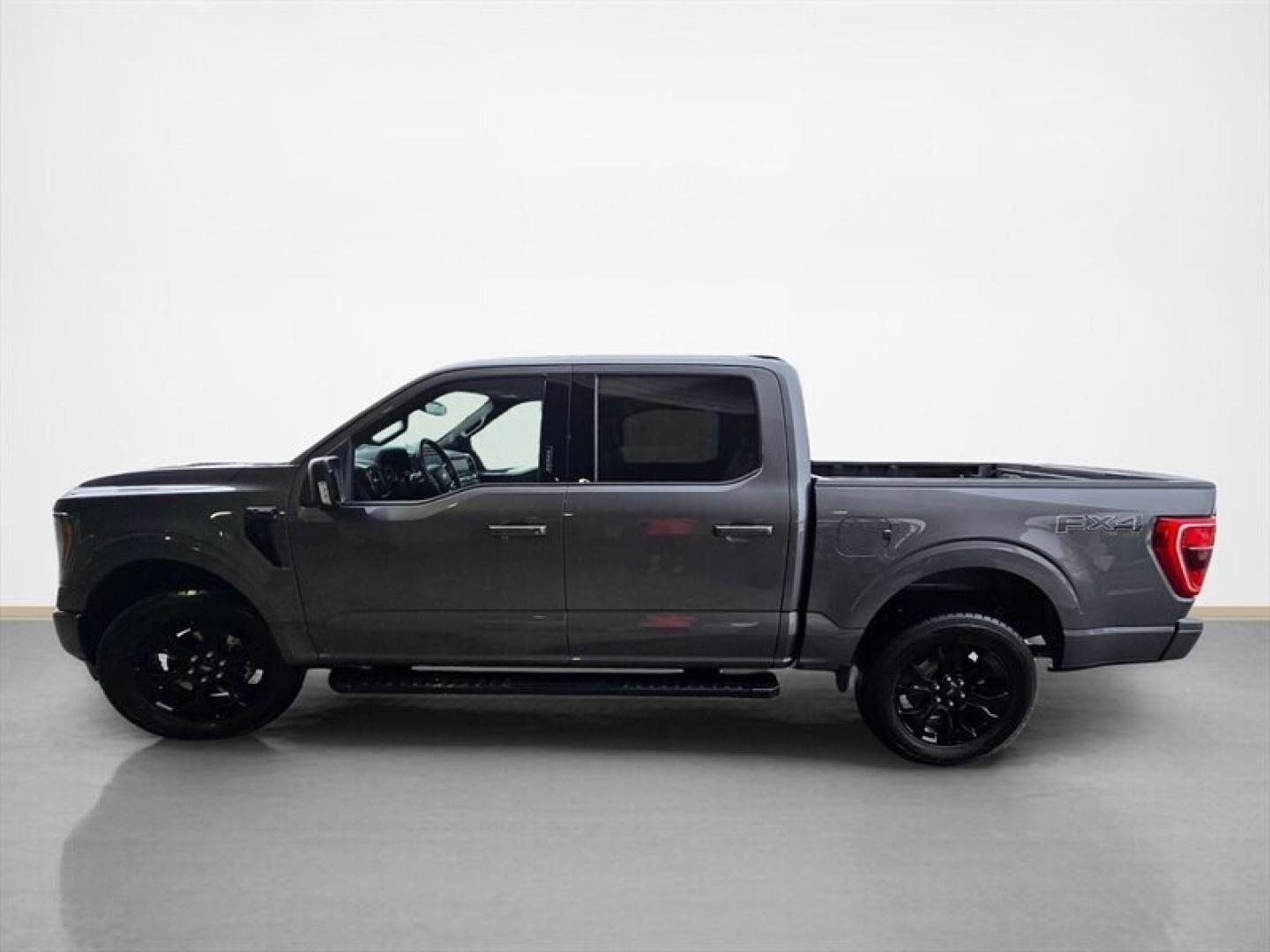 2022 Carbonized Gray Ford F-150 XLT (1FTFW1E89NF) with an EcoBoost 3.5L Twin Turbo V6 400hp 500ft. lbs. engine, Automatic transmission, located at 25355 Eames Street, Channahon, IL, 60410, (815) 467-1807, 41.429108, -88.228432 - 2022 FORD F-150 XLT SUPERCREW 4X4 OVER $11,000 IN EXTRA FACTORY OPTIONS! Some trucks come with the basics. This one checked the upgrade boxes. 3.5L EcoBoost V6 with 10-speed automatic XLT Black Appearance Package with 20" gloss-black wheels Black leather-trimmed seats Twin-panel moonroof FX4- Photo#6