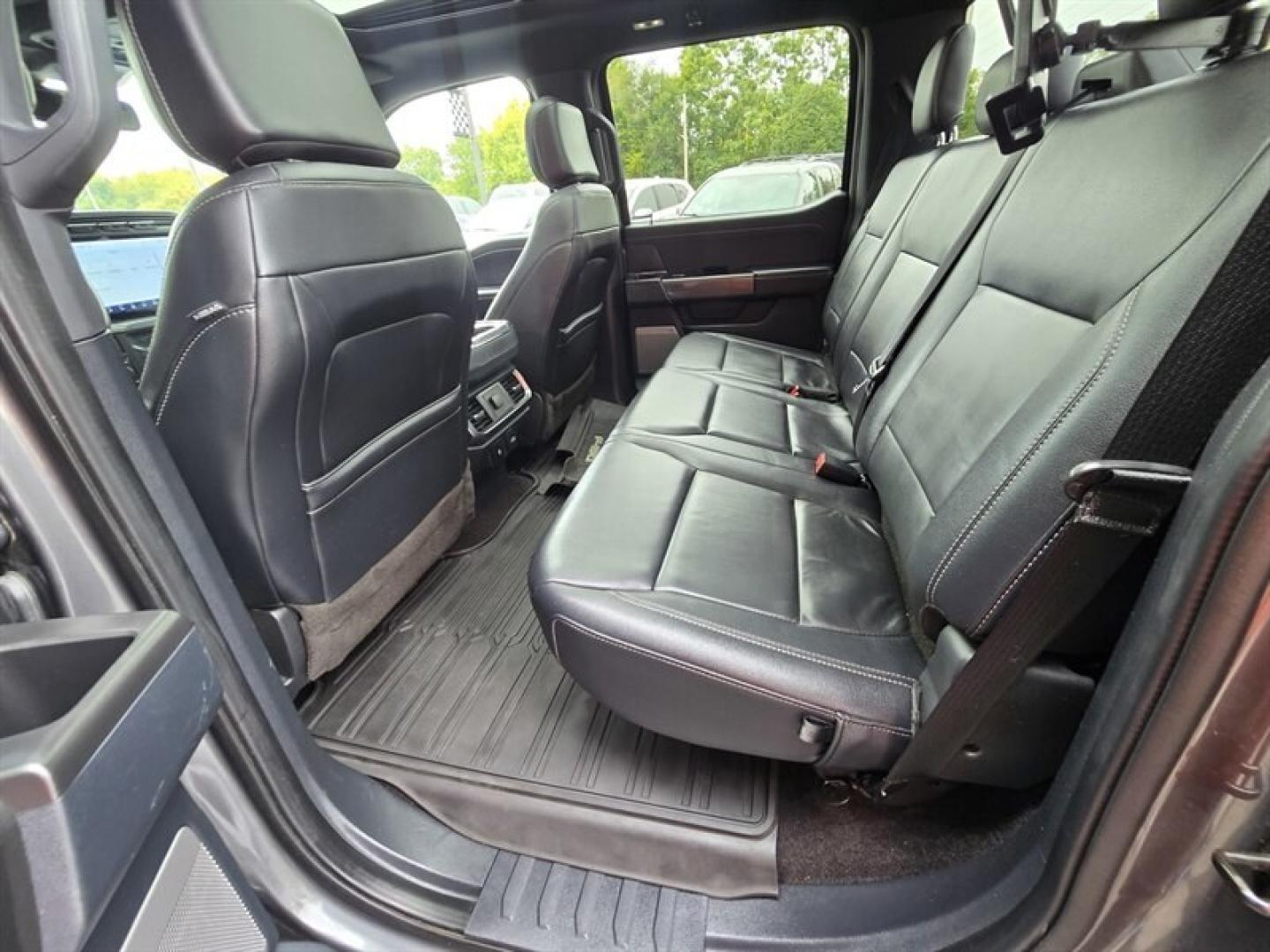 2022 Carbonized Gray Ford F-150 XLT (1FTFW1E89NF) with an EcoBoost 3.5L Twin Turbo V6 400hp 500ft. lbs. engine, Automatic transmission, located at 25355 Eames Street, Channahon, IL, 60410, (815) 467-1807, 41.429108, -88.228432 - 2022 FORD F-150 XLT SUPERCREW 4X4 OVER $11,000 IN EXTRA FACTORY OPTIONS! Some trucks come with the basics. This one checked the upgrade boxes. 3.5L EcoBoost V6 with 10-speed automatic XLT Black Appearance Package with 20" gloss-black wheels Black leather-trimmed seats Twin-panel moonroof FX4- Photo#32