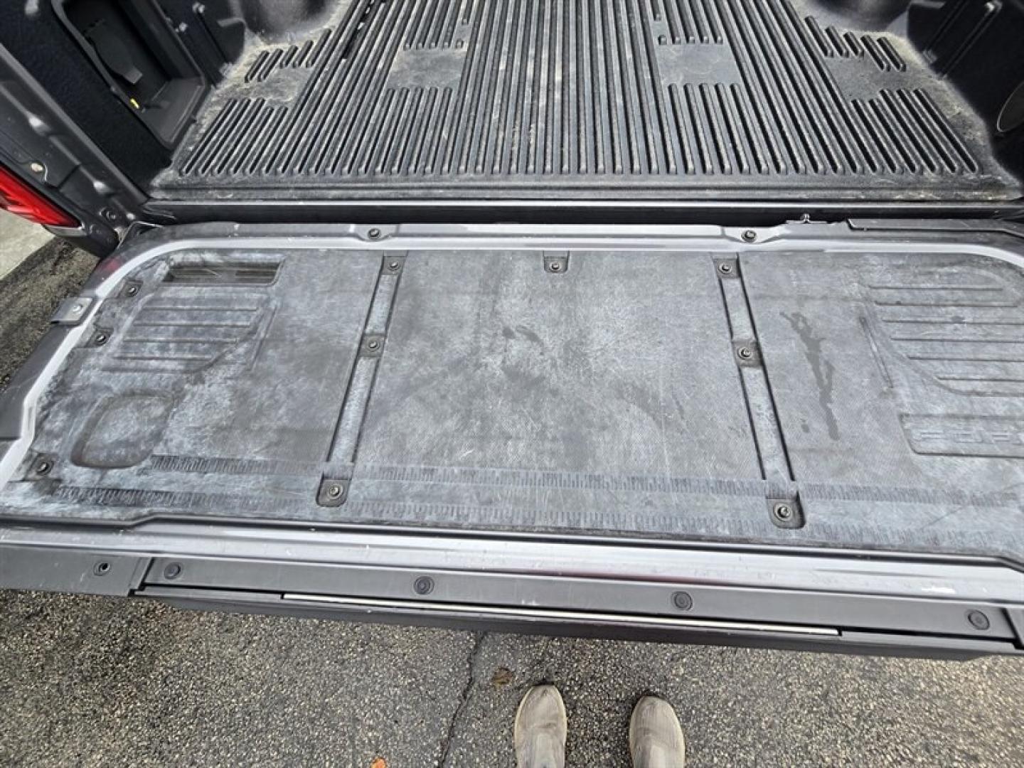 2022 Carbonized Gray Ford F-150 XLT (1FTFW1E89NF) with an EcoBoost 3.5L Twin Turbo V6 400hp 500ft. lbs. engine, Automatic transmission, located at 25355 Eames Street, Channahon, IL, 60410, (815) 467-1807, 41.429108, -88.228432 - 2022 FORD F-150 XLT SUPERCREW 4X4 OVER $11,000 IN EXTRA FACTORY OPTIONS! Some trucks come with the basics. This one checked the upgrade boxes. 3.5L EcoBoost V6 with 10-speed automatic XLT Black Appearance Package with 20" gloss-black wheels Black leather-trimmed seats Twin-panel moonroof FX4- Photo#35