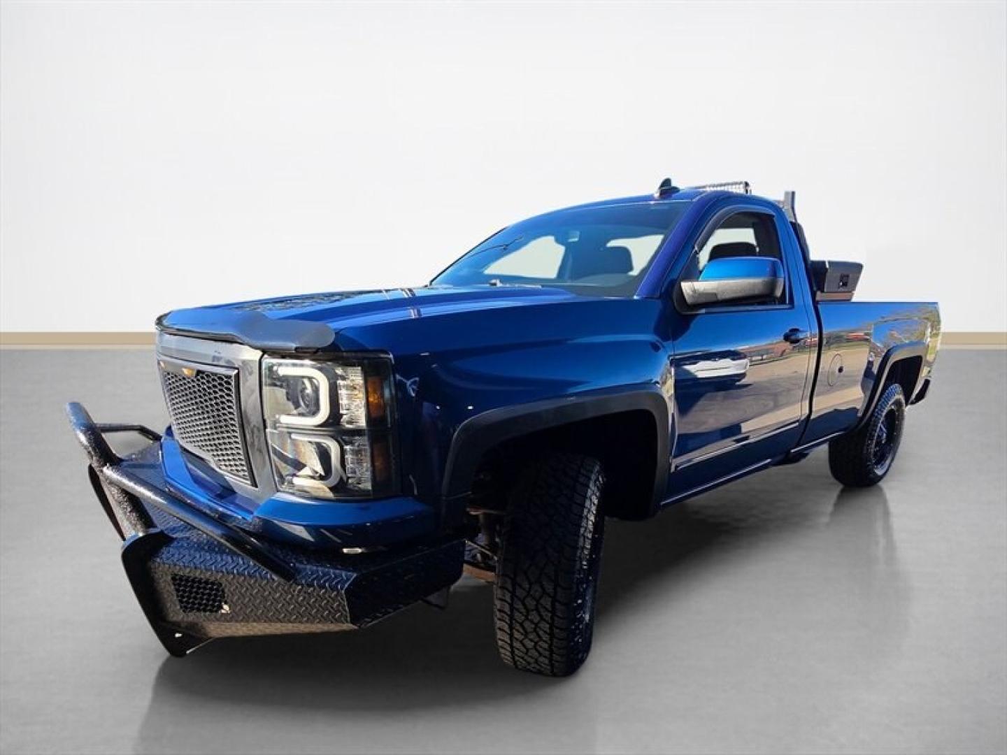 2015 Blue Chevrolet Silverado 1500 LT LT1 (1GCNKREC6FZ) with an EcoTec3 5.3L V8 355hp 383ft. lbs. engine, Automatic transmission, located at 25355 Eames Street, Channahon, IL, 60410, (815) 467-1807, 41.429108, -88.228432 - Unleash the power of the 2015 Chevrolet Silverado 1500 LT, a beast built to dominate every road and job site. Under the hood roars a robust EcoTec3 5.3L V8 engine pumping out a fierce 355 horsepower and 383 lb-ft of torquethis truck doesnt just move, it conquers. Dressed in a striking Deep Ocean Bl- Photo#8
