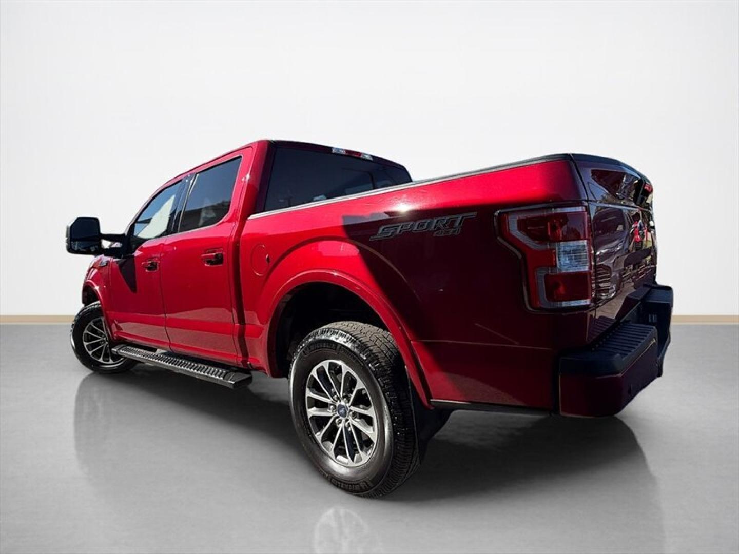 2018 Race Red Ford F-150 XLT (1FTEW1EP9JK) with an EcoBoost 2.7L Twin Turbo V6 325hp 400ft. lbs. engine, Automatic transmission, located at 25355 Eames Street, Channahon, IL, 60410, (815) 467-1807, 41.429108, -88.228432 - Unleash the power of the 2018 Ford F-150 XLT, a beast that doesnt just dominate the roadit owns it. Under the hood lies a turbocharged EcoBoost 2.7L Twin Turbo V6 engine, cranking out a fierce 325 horsepower and a torque-packed 400 ft-lbs. This truck is all about raw, relentless performance that cru- Photo#5