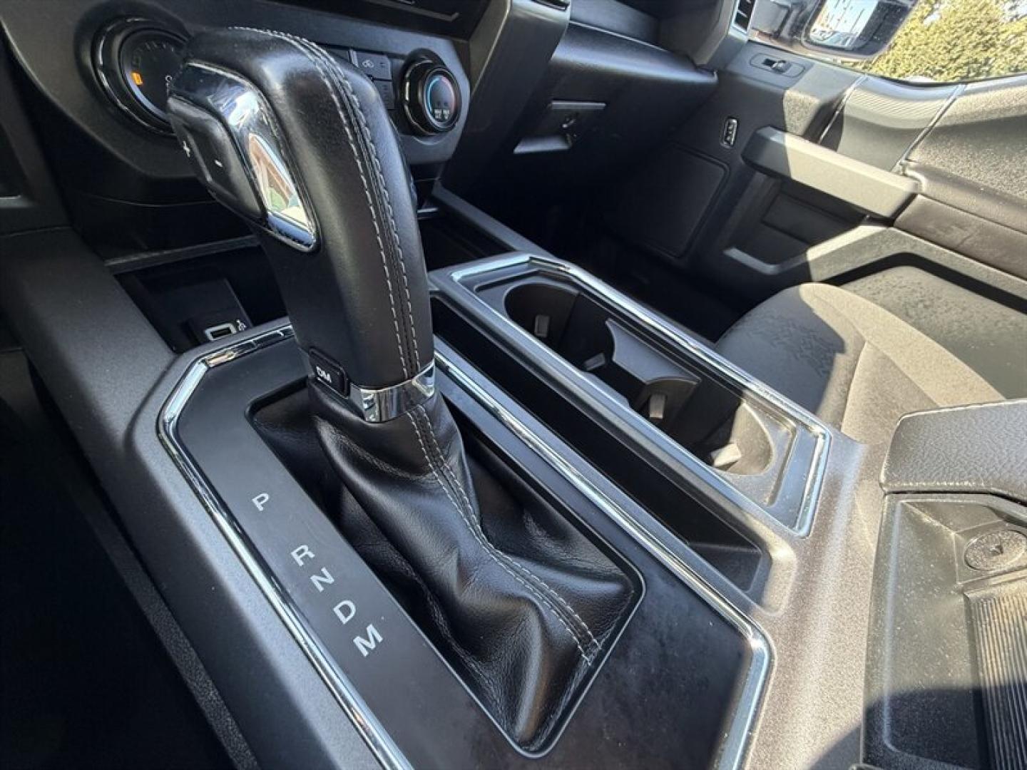 2018 Race Red Ford F-150 XLT (1FTEW1EP9JK) with an EcoBoost 2.7L Twin Turbo V6 325hp 400ft. lbs. engine, Automatic transmission, located at 25355 Eames Street, Channahon, IL, 60410, (815) 467-1807, 41.429108, -88.228432 - Unleash the power of the 2018 Ford F-150 XLT, a beast that doesnt just dominate the roadit owns it. Under the hood lies a turbocharged EcoBoost 2.7L Twin Turbo V6 engine, cranking out a fierce 325 horsepower and a torque-packed 400 ft-lbs. This truck is all about raw, relentless performance that cru- Photo#27