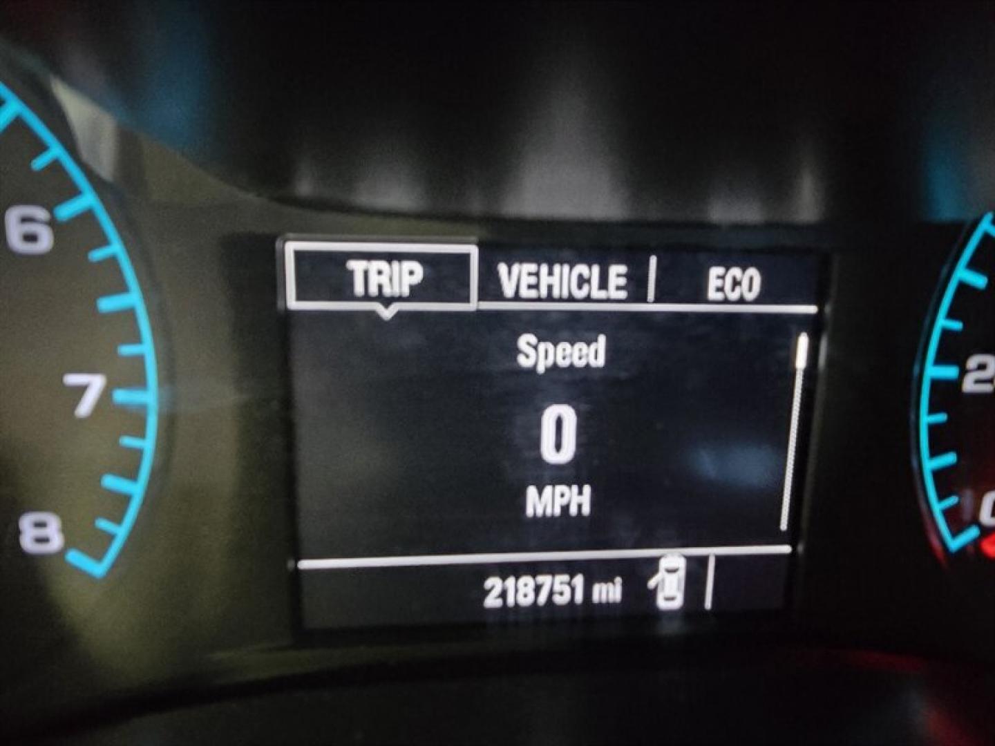 2017 Summit White Chevrolet Colorado (1GCHSAEA1H1) with an 2.5L I4 200hp 191ft. lbs. engine, 5 Speed Manual transmission, located at 25355 Eames Street, Channahon, IL, 60410, (815) 467-1807, 41.429108, -88.228432 - ** LOCAL TRADE IN, RUNS AND DRIVES GREAT, HAS A CRACKED WINDSHIELD AND THE CLIMATE CONTROLS ONLY WORK ON THE VENTS. ** The 2017 Chevrolet Colorado is a midsize pickup truck that combines functionality with a comfortable driving experience. Powered by a 2.5L I4 engine delivering 200 horsepower and 19- Photo#13